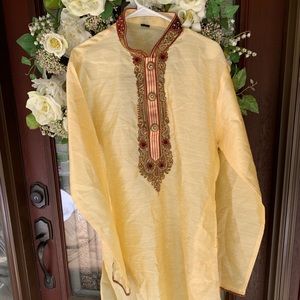 Traditional Pakistani Men’s Kurtah